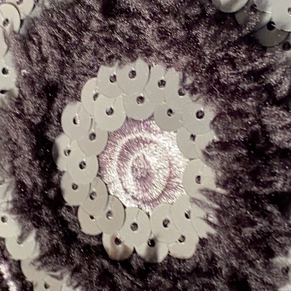 KENSIE - NWT - fuzzy owl sweater w sequins - M - Picture 11 of 16